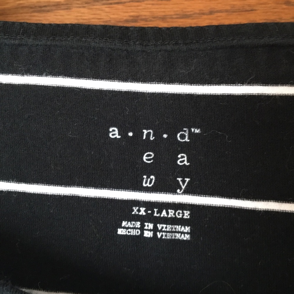 Striped top - Picture 4 of 4